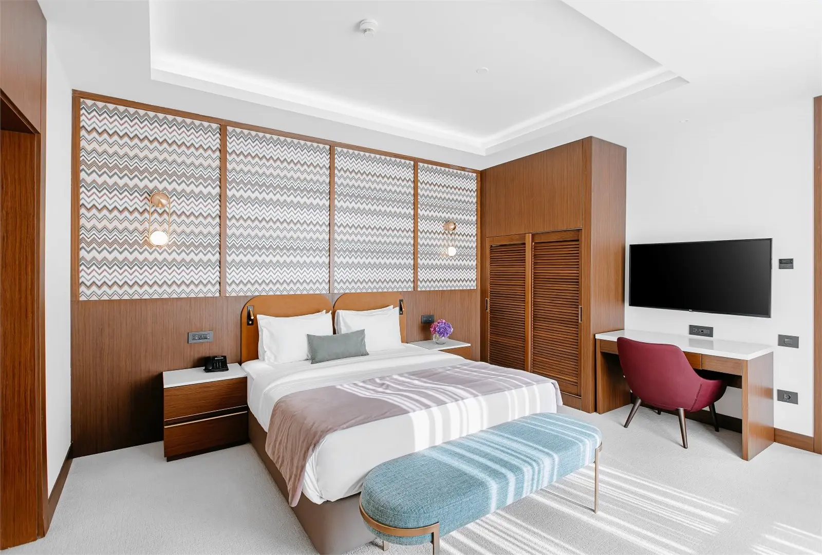 Qafqaz Riverside Hotel Junior Suite Qafqaz Riverside Hotel-də Junior Suite otağı